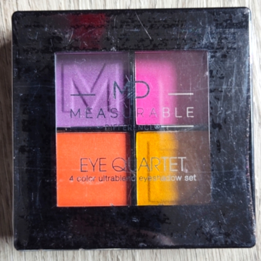 3 For $10🆕Measurable Difference Eye Shadow Quad Nwt